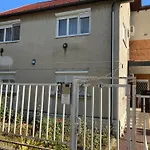 Retifarkas Apartman